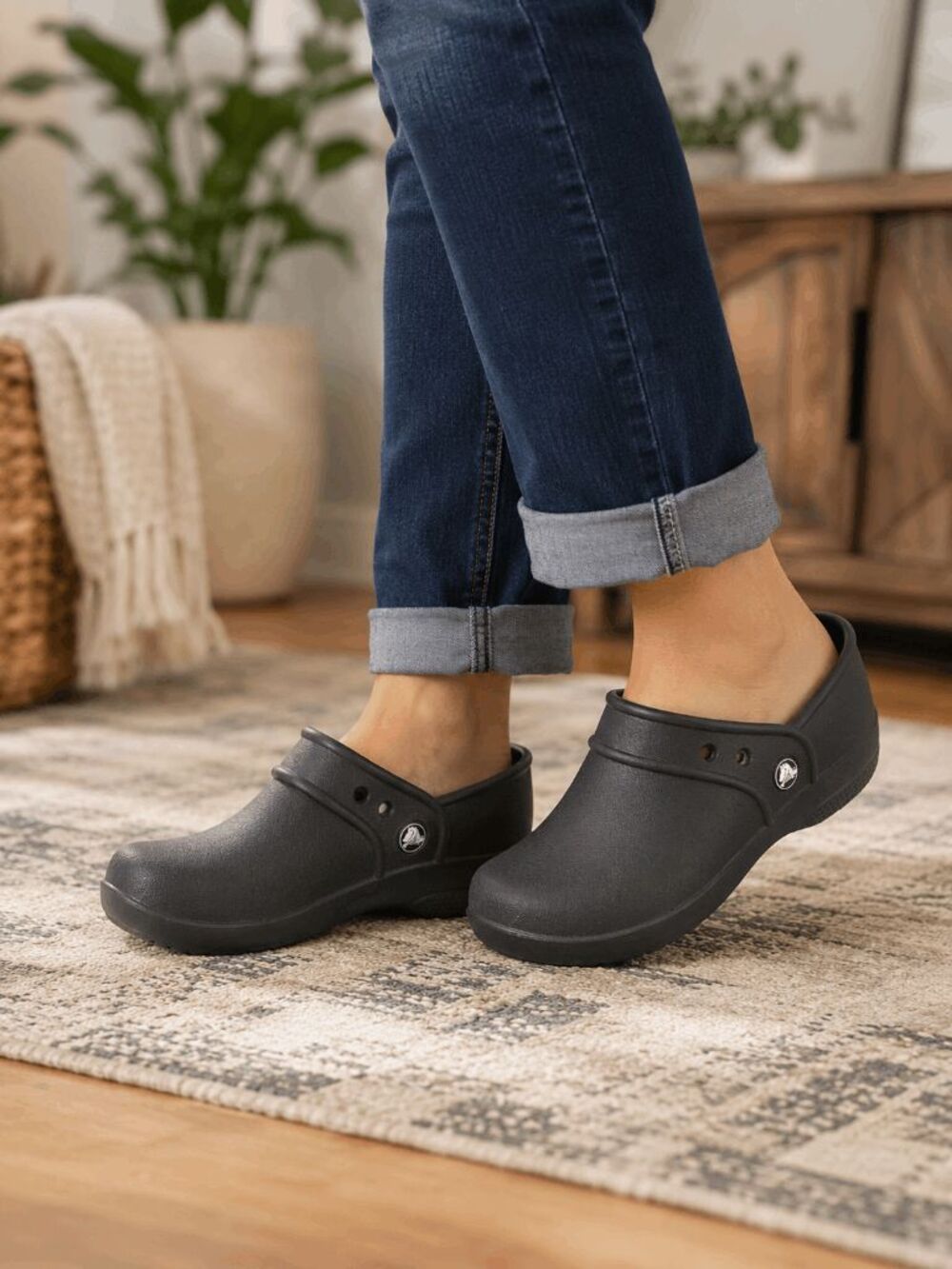 Crocs Neria Comfort Clogs Women's Size 7 Brown Argyle Insert Sole Slip On Shoes